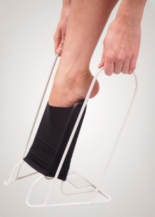 Батлер  (приспособление для надевания компрессионного трикотажа) Ergoforma E 1002 фото 3086