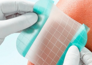 Гидроколлоидная повязка  Comfeel Plus Transparent 10см х 10см (335330) фото 3250