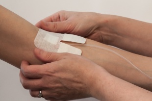 Пластырь фиксирующий "Круопэд" 6х8 см  (для фиксации дренажных и периферических катетеров) фото 4527